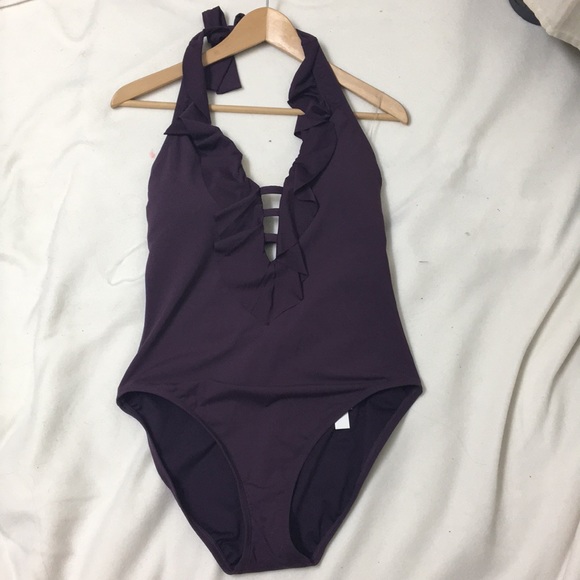 ❗️SOLD❗️NWT Gorgeous ruffled halter swimsuit - Picture 3 of 8